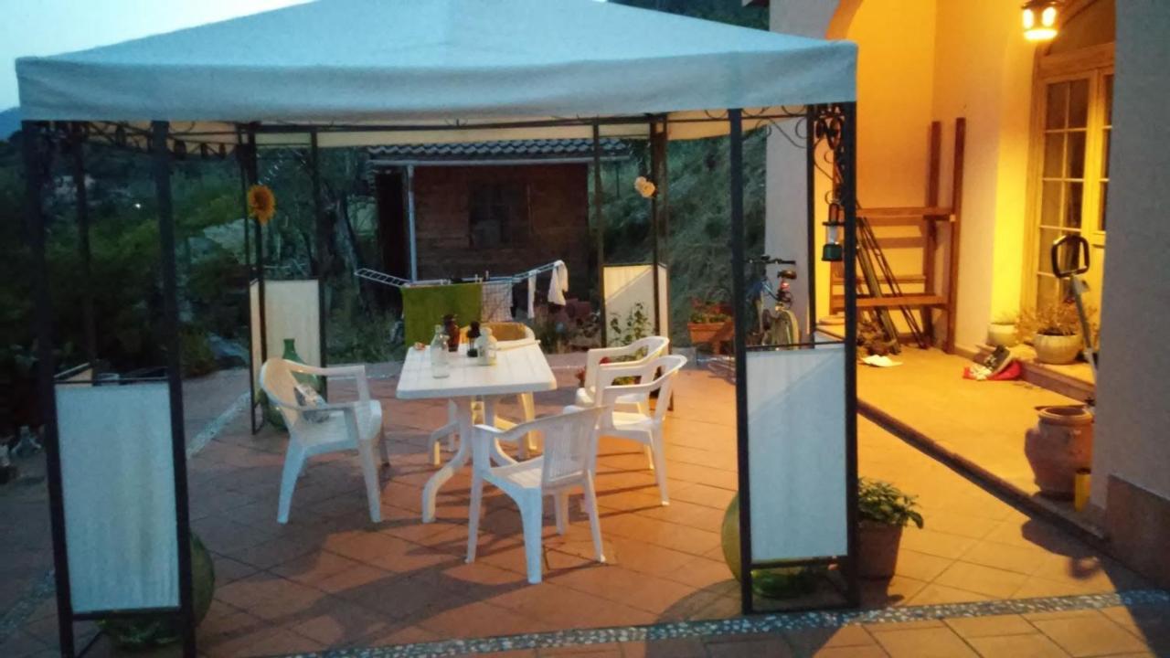 San Salvatore  Room In Villa - Room In The Hills With Garden And Sea View מראה חיצוני תמונה